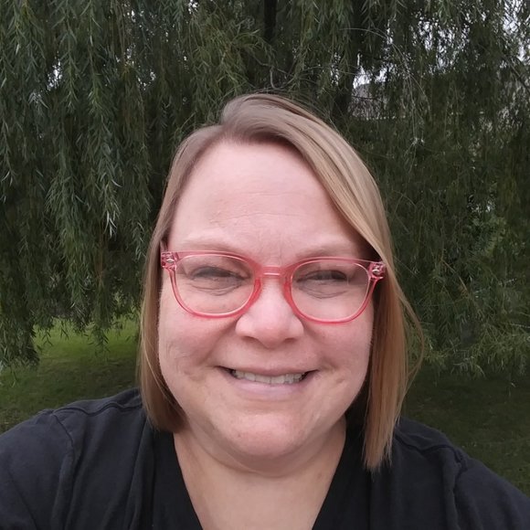 Meet your Posher, Ronda - Picture 2 of 2